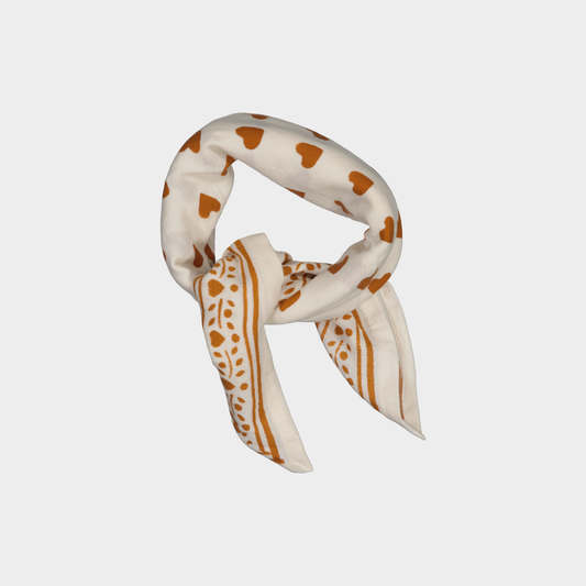 PAÑUELO CORAZONES CARAMELO W26