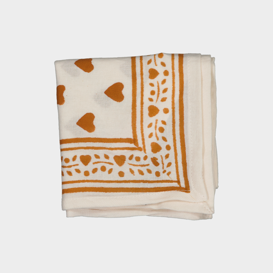 PAÑUELO CORAZONES CARAMELO W26