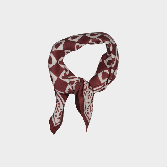 PAÑUELO CORAZONES ROJO W26