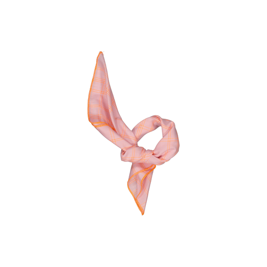 PAÑUELO CUADROS ROSA S26