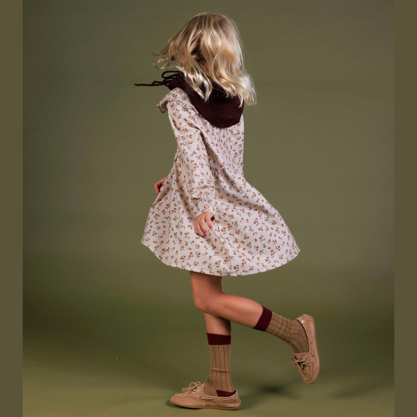 VESTIDO VENUS FLORES CRUDO